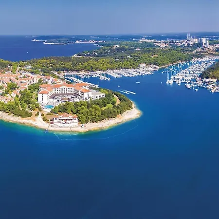 Apartamento 1 Bedroom Awesome In