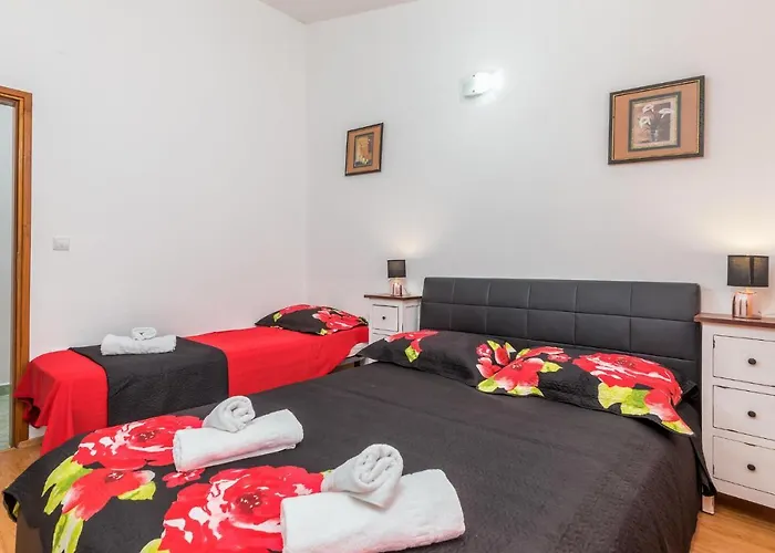 Lejlighed 1 Bedroom Awesome In Pula