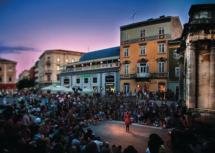 1 Bedroom Awesome In Lejlighed *